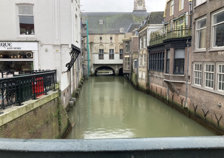 Image of waterways in Dordrecht